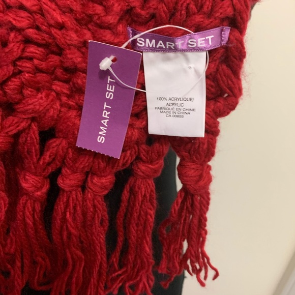 Smart Set KnitFringe 100% Arylic Warm Scarf - Picture 6 of 13